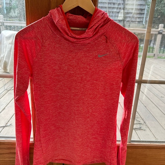 Nike Dri-Fit Women Running Hoodie - Picture 1 of 4